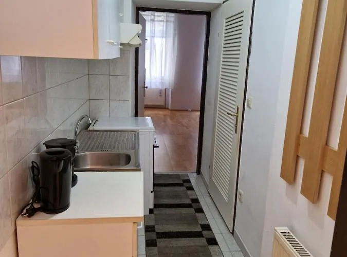 Central City Apartment * Bécs